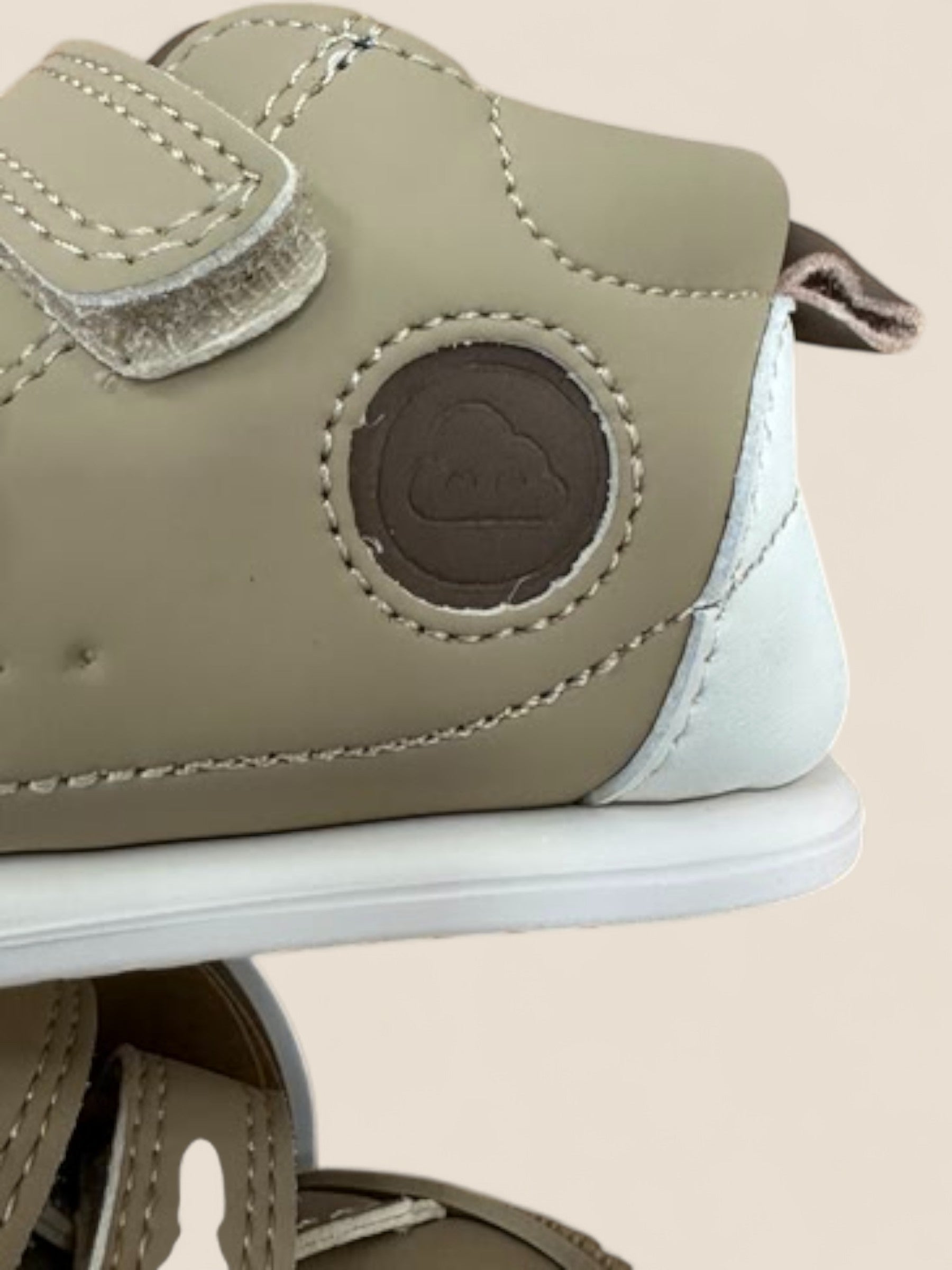 Zapatillas primeros pasos bebé verde con velcro Mayoral